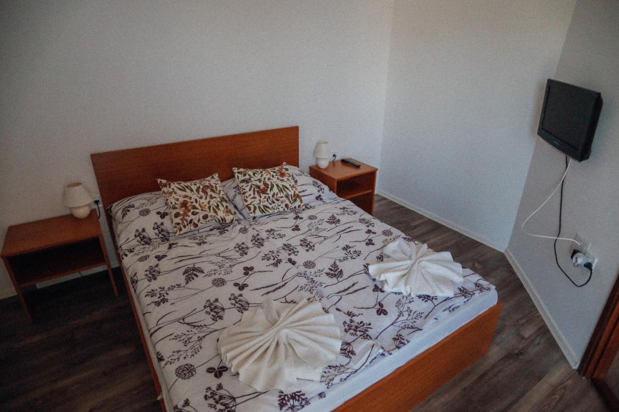 Megnyugtat-Lak Apartmanhaz Demjén Buitenkant foto