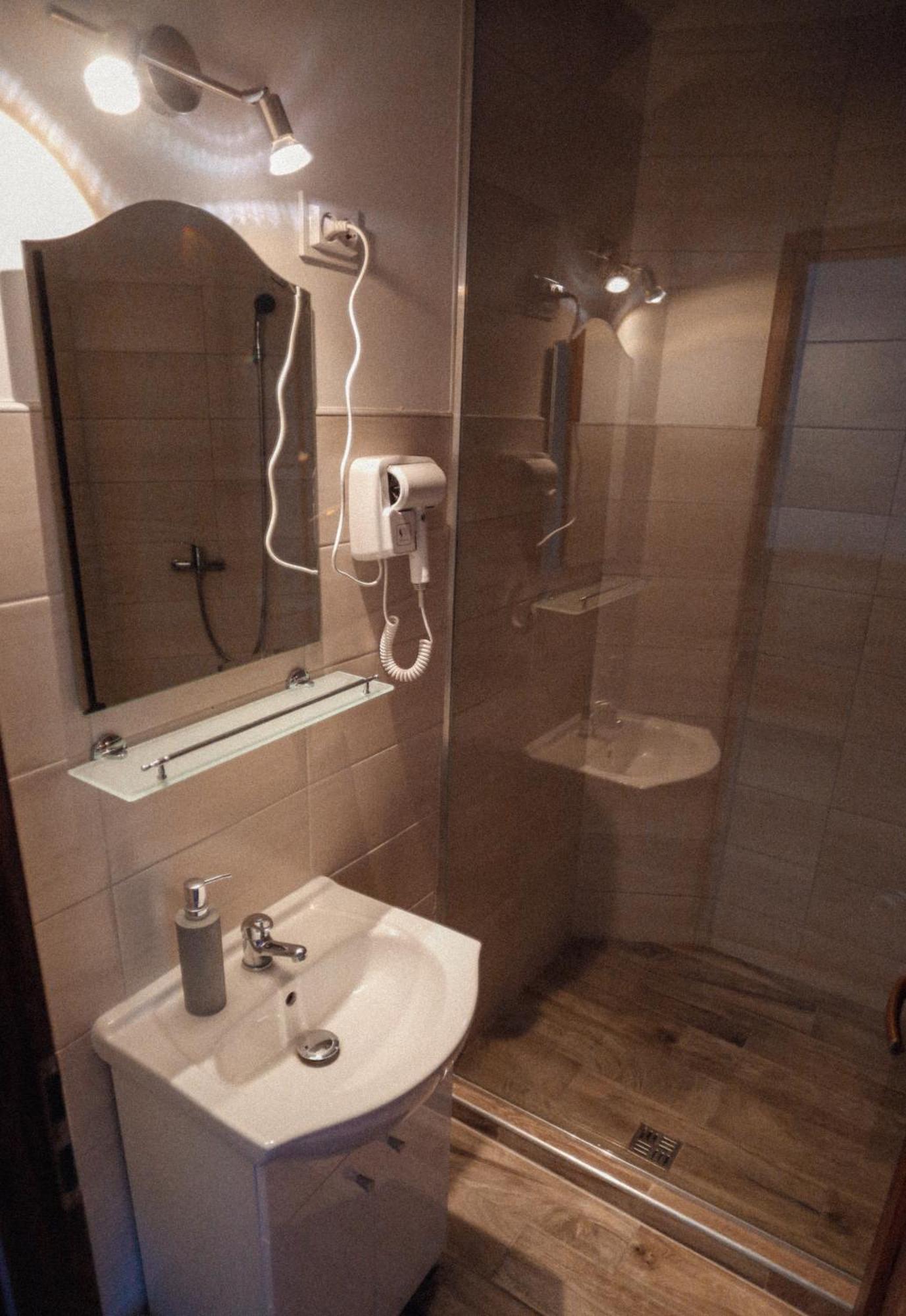 Megnyugtat-Lak Apartmanhaz Demjén Buitenkant foto