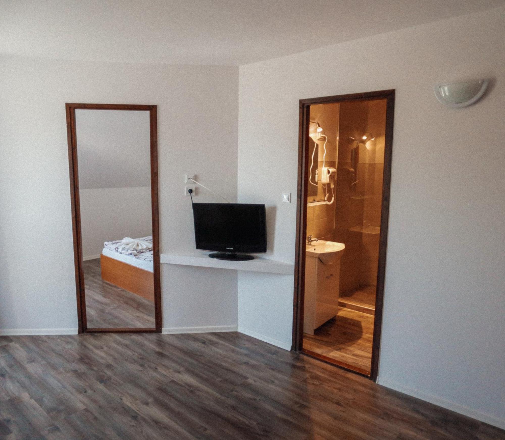 Megnyugtat-Lak Apartmanhaz Demjén Buitenkant foto