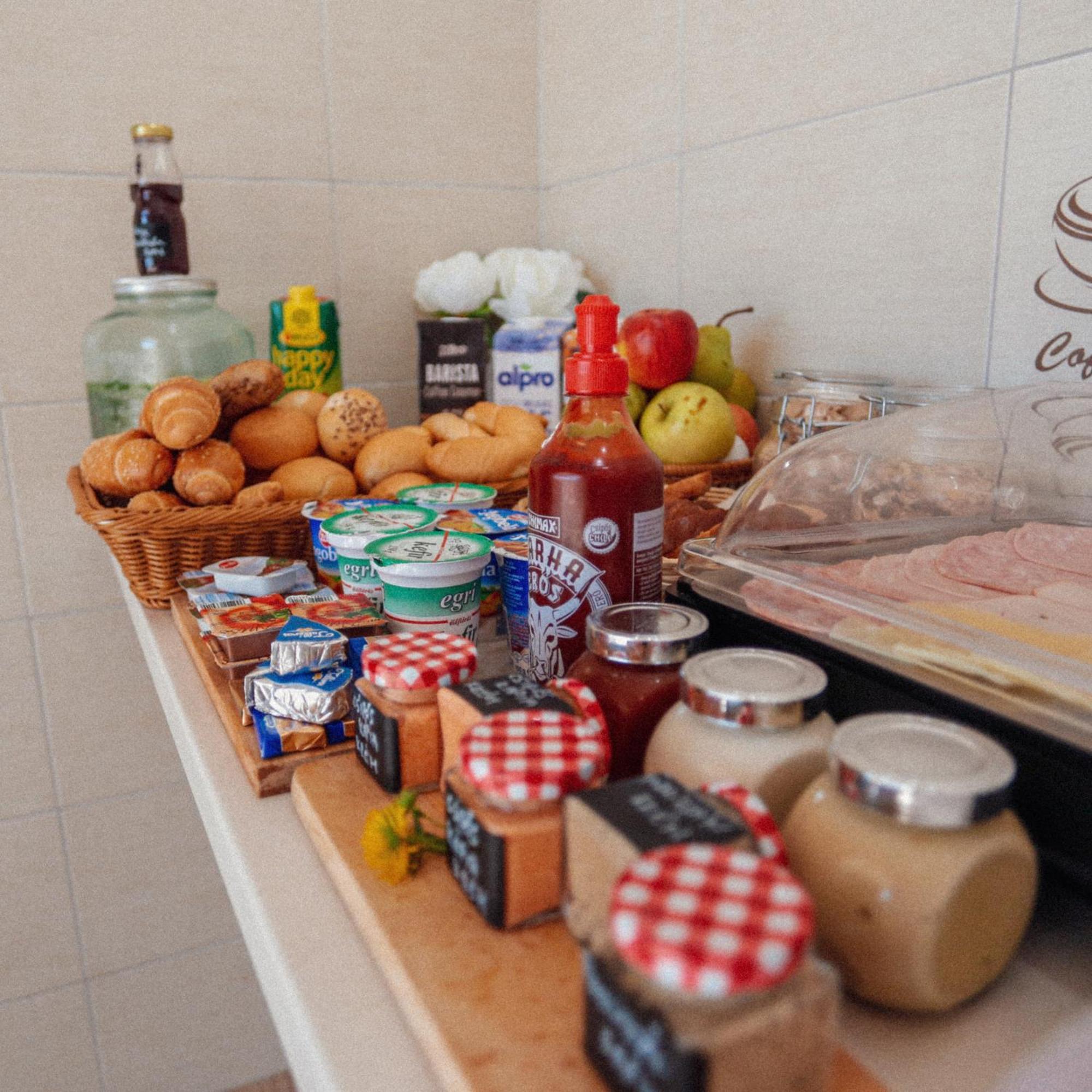 Megnyugtat-Lak Apartmanhaz Demjén Buitenkant foto